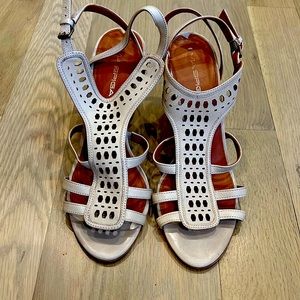 Via Spiga beige chunky heel sandals.